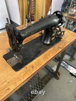 Singer 31-15 Industrial Sewing Machine Mfg. 1921 SLF 2 light + Servo Motor
