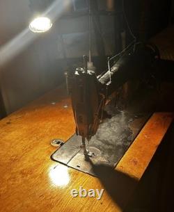 Singer 31-15 Industrial Sewing Machine Mfg. 1921 SLF 2 light + Servo Motor