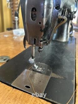 Singer 31-15 Industrial Sewing Machine Mfg. 1921 SLF 2 light + Servo Motor
