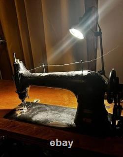 Singer 31-15 Industrial Sewing Machine Mfg. 1921 SLF 2 light + Servo Motor