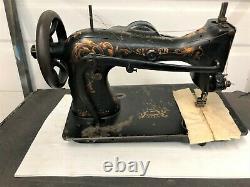 Singer 32-57 Vintage One Needle Decorative Stitch Industrial Sewing Machine