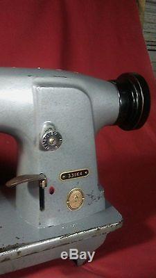 Singer 331K4 Industrial Sewing Machine with Reverse
