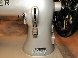 Singer 45K / 45D90 with REVERSE Industrial Leather & Harness Sewing Machine