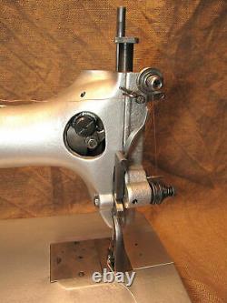 Singer 45K / 45D90 with REVERSE Industrial Leather & Harness Sewing Machine