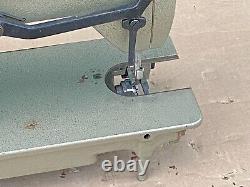 Singer 591 Industrial Sewing Machine for Used Parts Heavy Duty Japan 591D200AD