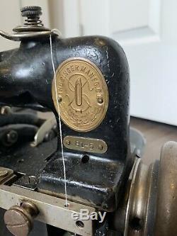 Singer 81-5 Overlock Industrial Sewing Machine Vintage Levis Jeans Stitch