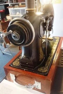 Singer 95-40 Gears driven industrial sewing machine. Crank, c. 1935. Value Loaded