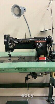 Singer Industrial Sewing Machine 112-140 with Puller, Leather