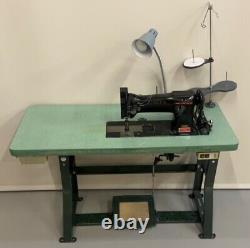 Singer Industrial Sewing Machine 112-140 with Puller, Leather