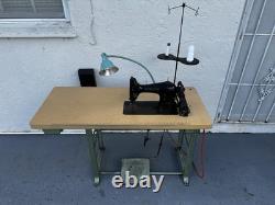 Singer Vintage Industrial Sewing Machine Model 95-10 Heavy Duty, Classic