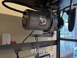 Singer industrial sewing machine 31-15 COMPLETE With EXTRAS, GREAT CONDITION