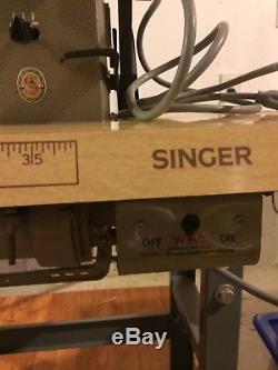 Singer sewing machine 20u33 industrial. Very good condition