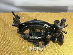 UNION SPECIAL 273122 Vintage Industrial Sewing Machine (HEAD ONLY)