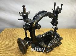 UNION SPECIAL 273122 Vintage Industrial Sewing Machine (HEAD ONLY)