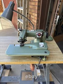 US Blind Stitch Model 1118 Skip Stitch Industrial Sewing Machine And Table Runs