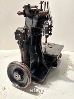 Union Special Half Size/Short Throw Industrial Sewing Machine Head Model 1800 Z