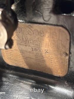 Union Special Half Size/Short Throw Industrial Sewing Machine Head Model 1800 Z