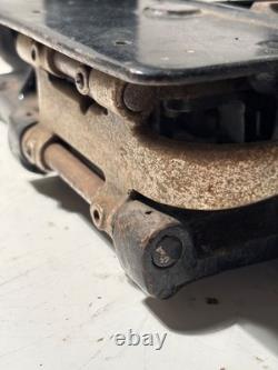 Union Special Half Size/Short Throw Industrial Sewing Machine Head Model 1800 Z