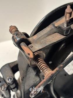 Union Special Half Size/Short Throw Industrial Sewing Machine Head Model 1800 Z