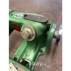 United States Blind Stitch Sewing Machine Model 718-C-6 Industrial Green Vintage