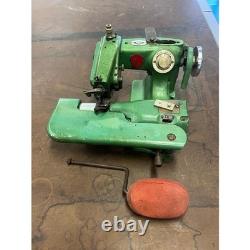 United States Blind Stitch Sewing Machine Model 718-C-6 Industrial Green Vintage