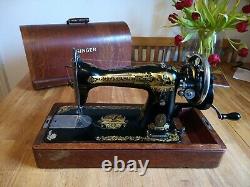 VINTAGE SINGER 15K HAND-CRANK SEWING MACHINE Sphinx decals Leather Upholstery