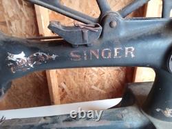 VINTAGE Singer 29-4 Industrial Leather Cobbler Sewing Machine? Heavy