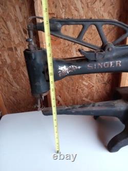 VINTAGE Singer 29-4 Industrial Leather Cobbler Sewing Machine? Heavy
