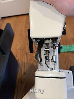 Very Clean PFAFF 1222E Sewing Machine. IDT Walking Foot. Refurbished. G14
