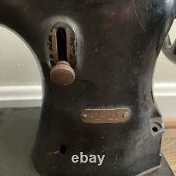 Vintage 1910 Singer 31-15 Industrial Sewing Machine Antique Straight Stitch