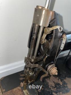 Vintage 1910 Singer 31-15 Industrial Sewing Machine Antique Straight Stitch