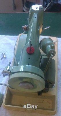 Vintage 1950's GREEN Singer Sewing Machine Model 185J Heavy Duty Industrial