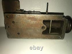 Vintage Antique MERROW 60-W Trimming and over Seaming Industrial Sewing Machine
