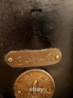 Vintage Industrial Sewing Machine Singer one needle with table platform