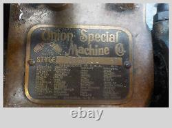 Vintage Industrial Sewing Machine Union Special 7900-1 single needle decorative