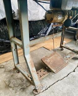 Vintage JUKI DDL-5550 Industrial Lockstitch Sewing Machine Workstation