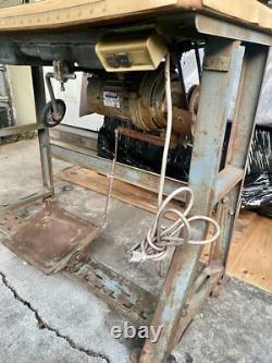 Vintage JUKI DDL-5550 Industrial Lockstitch Sewing Machine Workstation