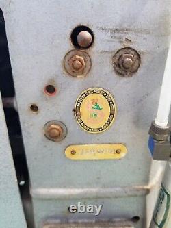 Vintage Rare Industrial Singer Sewing Tacker Machine 269-w141