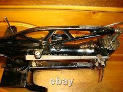 Vintage Singer 29-4 Industrial Cobbler Leather Treadle Sewing Machine