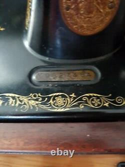 Vintage Singer 99K Hand Crank Sewing Machine Bentwood Case and Accessories