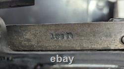 Vintage Union Special 6500 Industrial Cast Iron Sewing Machine