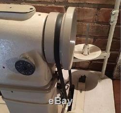 Yamata FY810 Sewing Machine, Reverse, Post Bed, Roller feed lamp Servo Motor+Table