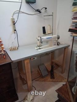 Yamata Industrial Sewing Machine With Table Model #DOL12H